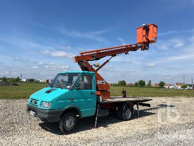 mezzi in asta