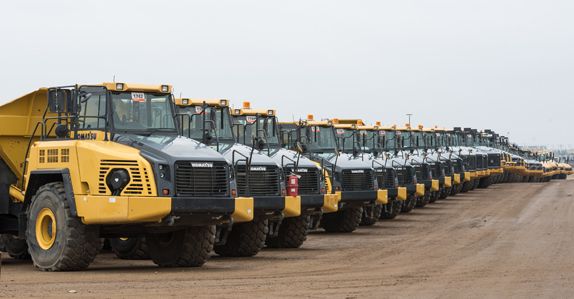 Articulated dump trucks lined up and ready to sell at Ritchie Bros. Edmonton auction. Articulated dump trucks lined up and ready to sell at Ritchie Bros. Edmonton auction.