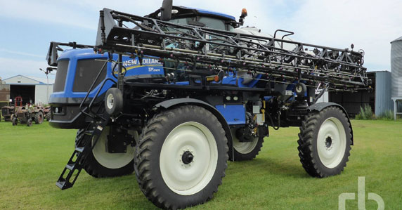 2013 New Holladn Sprayer 2013 New Holland SP240R sprayer sold by Ritchie Bros.